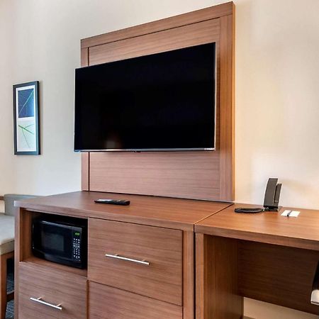 Comfort Suites Grandview - Kansas City Екстер'єр фото