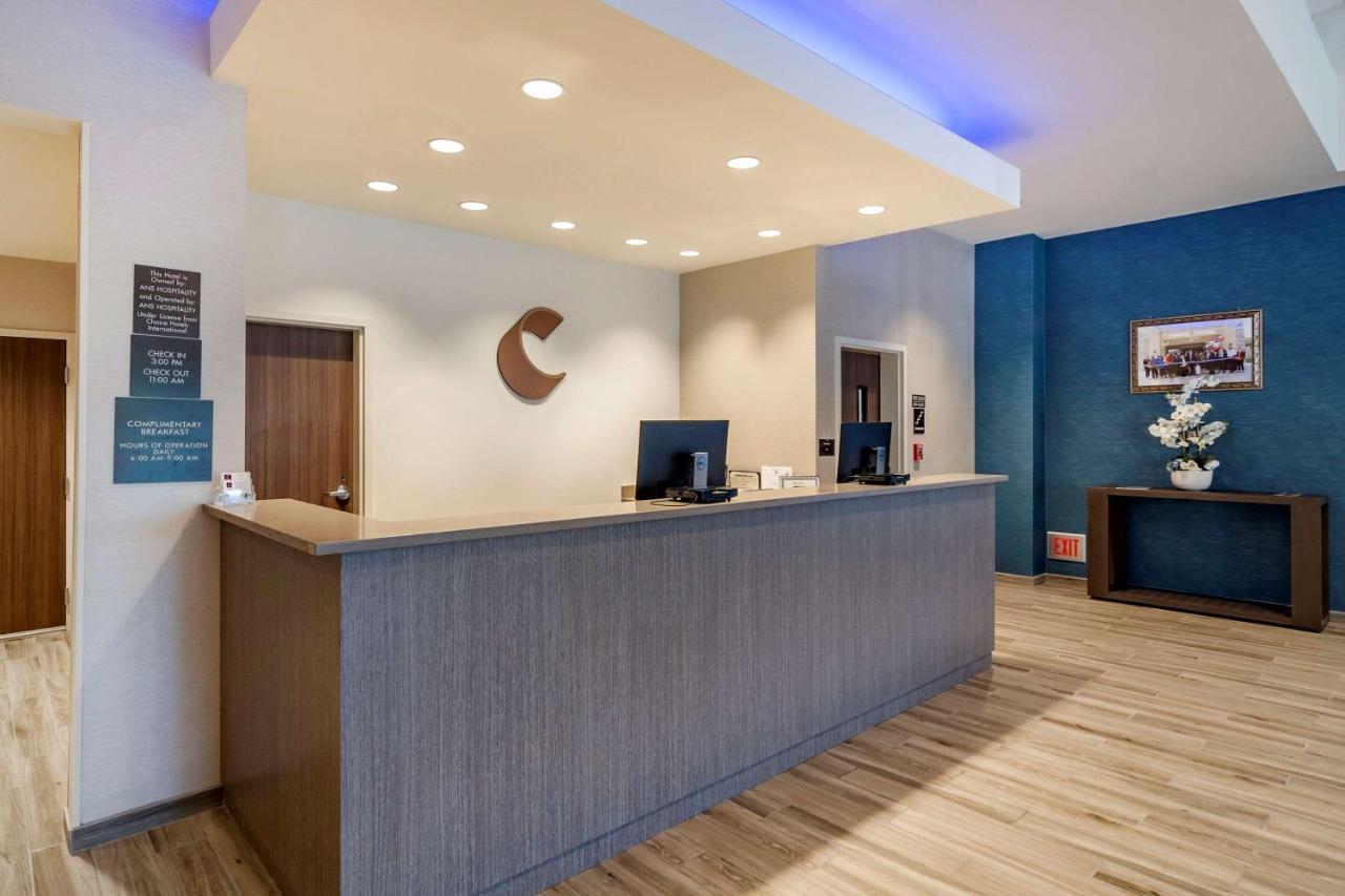 Comfort Suites Grandview - Kansas City Екстер'єр фото