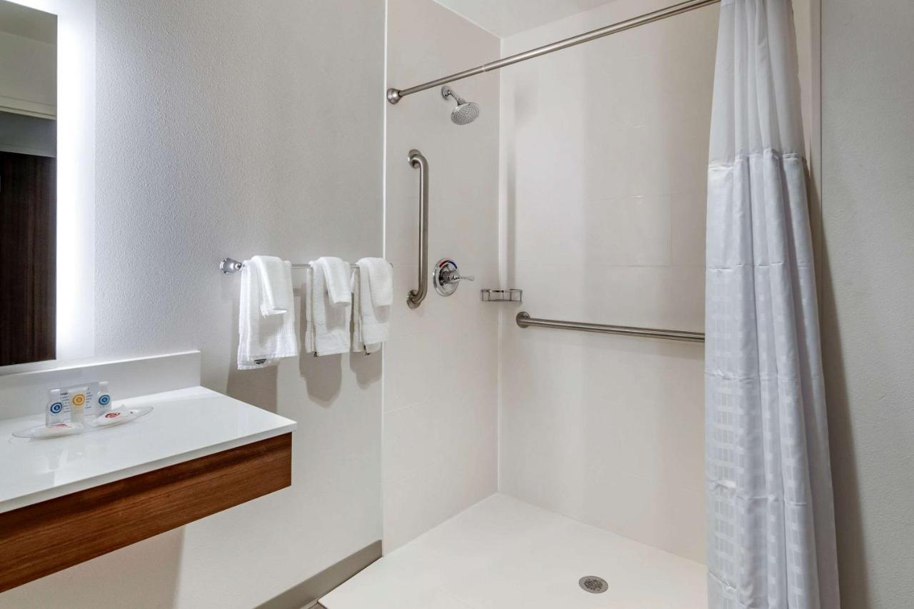 Comfort Suites Grandview - Kansas City Екстер'єр фото