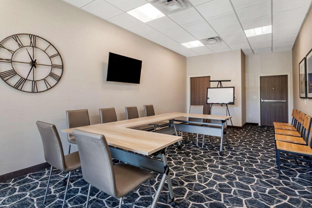 Comfort Suites Grandview - Kansas City Екстер'єр фото
