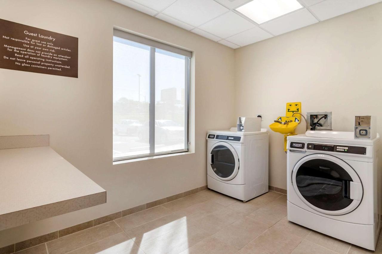 Comfort Suites Grandview - Kansas City Екстер'єр фото