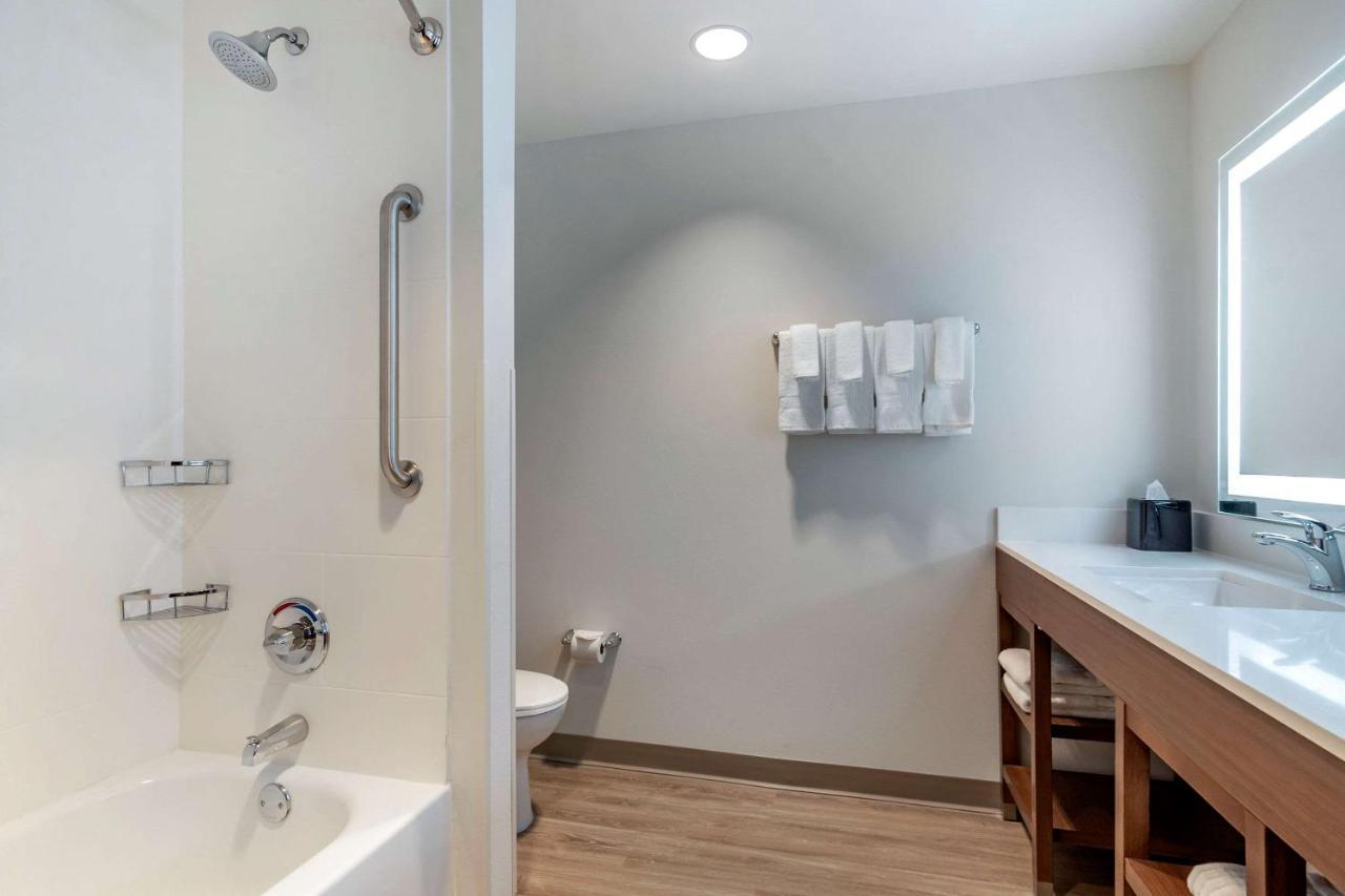 Comfort Suites Grandview - Kansas City Екстер'єр фото